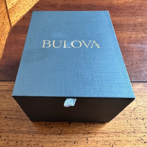 Bulova Women’s Watch Rubaiyat 96R219 - Picture 6 of 6